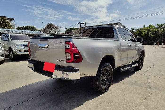 REVO 4WD 2021 2.4 MID MT SMART CAB SILVER  4250 full