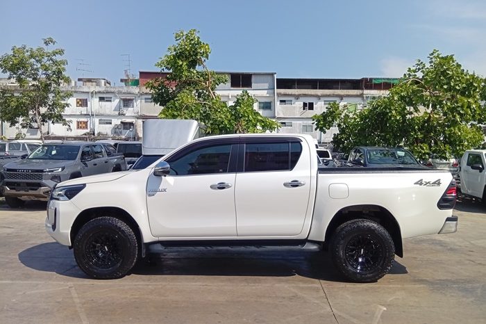 REVO 4WD 2021 2.8 HIGHT AT DOUBLE CAB WHITE  9751 full