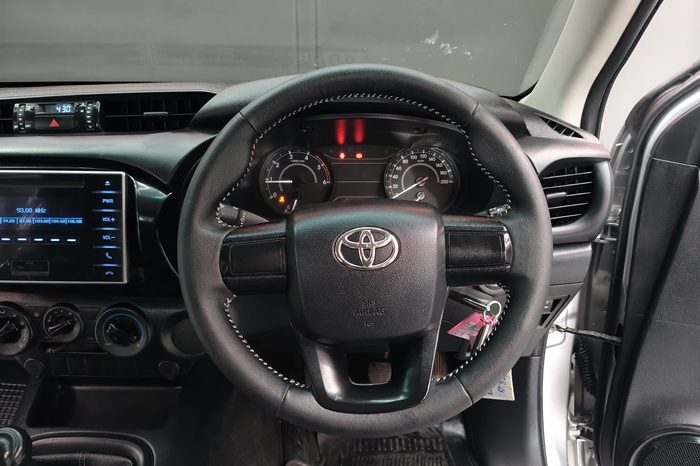 REVO 2WD 2018 2.4J MT SMART CAB SILVER  1144 full
