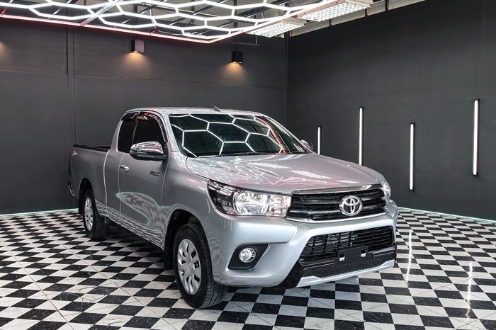 REVO 2WD 2018 2.4J MT SMART CAB SILVER  1144 full