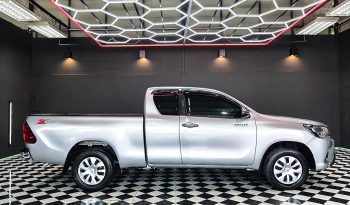 REVO 2WD 2018 2.4J MT SMART CAB SILVER  1144 full
