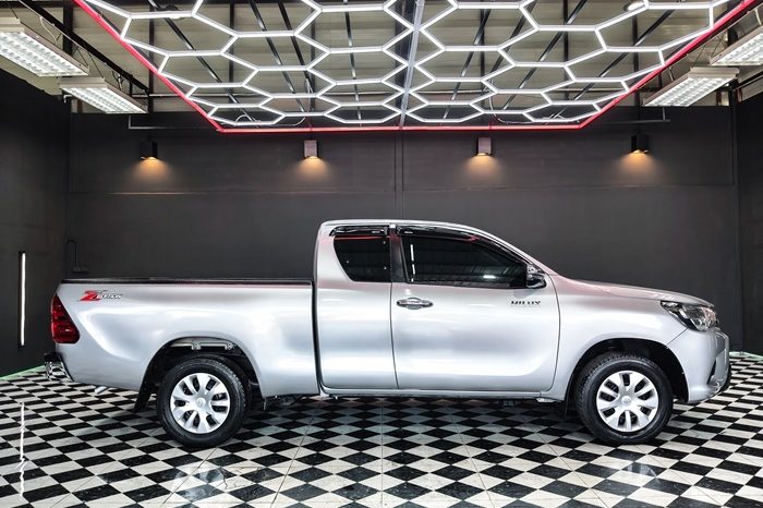 REVO 2WD 2018 2.4J MT SMART CAB SILVER  1144 full