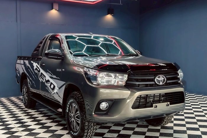 REVO 2WD 2018 2.4 ENTRY MT STANDARD BRONZE 1439 full