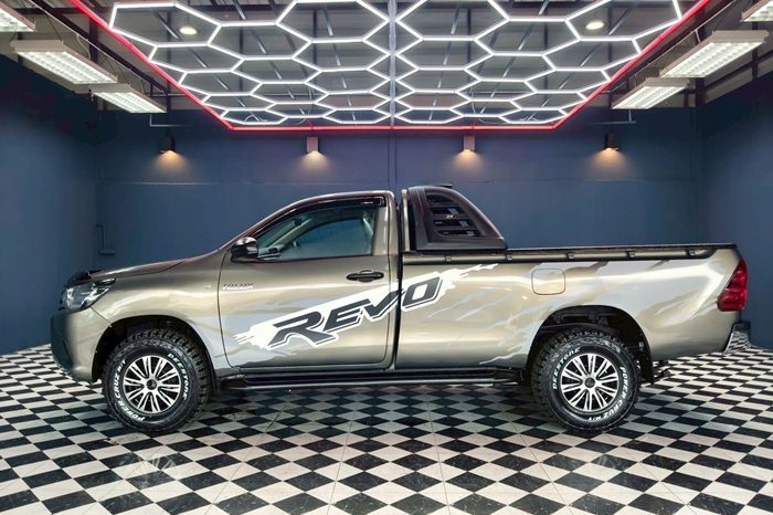REVO 2WD 2018 2.4 ENTRY MT STANDARD BRONZE 1439 full