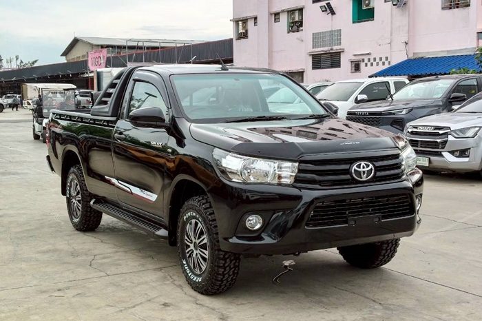REVO 2WD 2018 2.4J MT STANDARD BLACK  1455 full