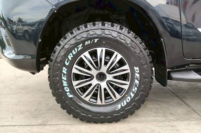 REVO 2WD 2018 2.4J MT STANDARD BLACK  1455 full