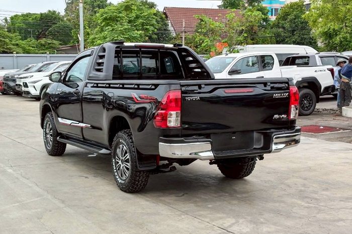 REVO 2WD 2018 2.4J MT STANDARD BLACK  1455 full