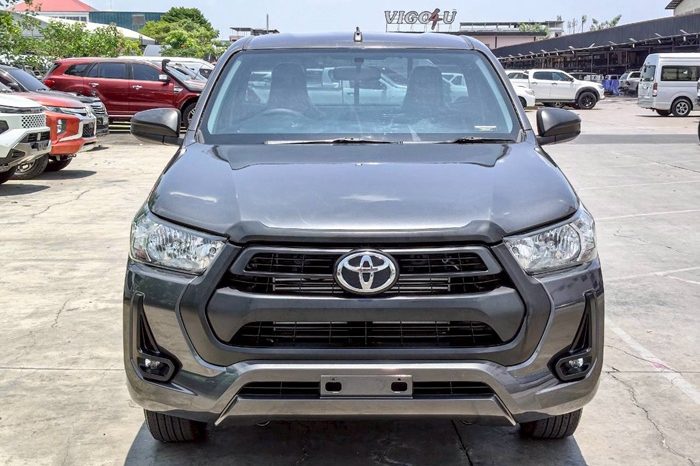 REVO 2WD 2021 2.4 ENTRY MT STANDARD DARK GREY  1819 full