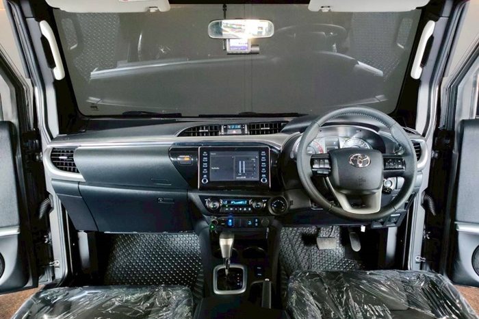 TOOYITA 4WD 2022 2.8 AT SUV TR TRANSFORMER GREY  190 full