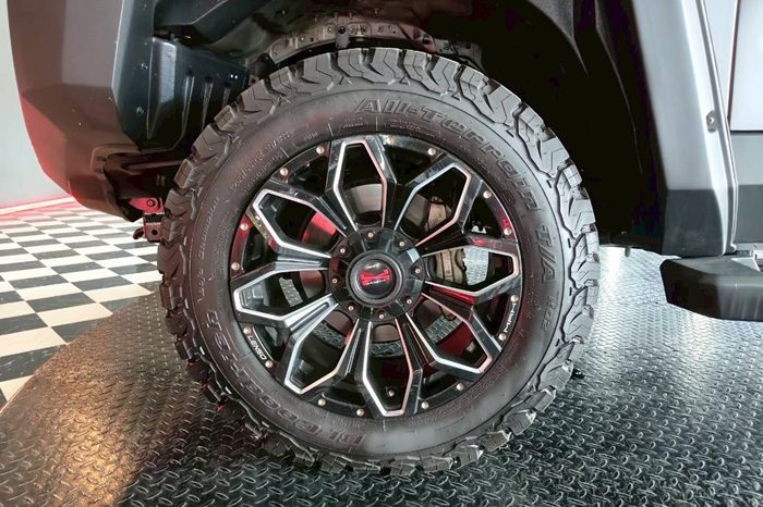 TOOYITA 4WD 2022 2.8 AT SUV TR TRANSFORMER GREY  190 full