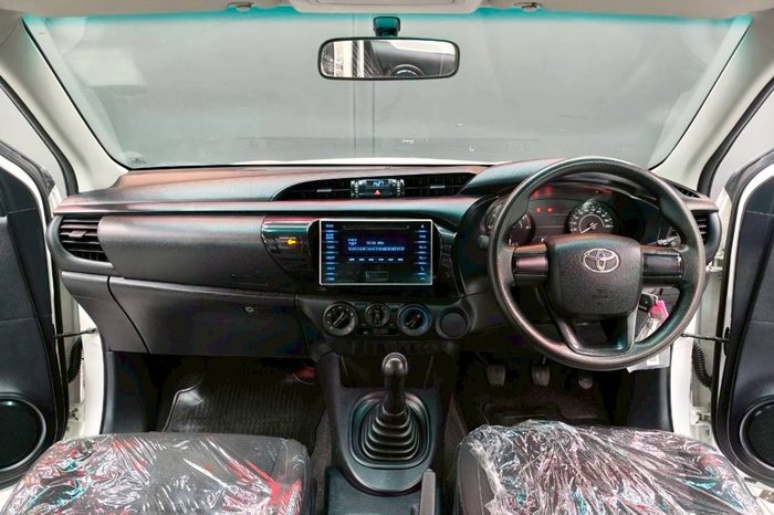 REVO 2WD 2018 2.4J MT SMART CAB WHITE  1900 full