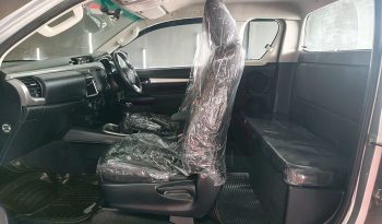 REVO 4WD 2020 2.4 MID MT SMART CAB SILVER  2607 full