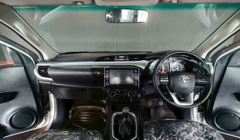 REVO 4WD 2020 2.4 MID MT SMART CAB SILVER  2607 full