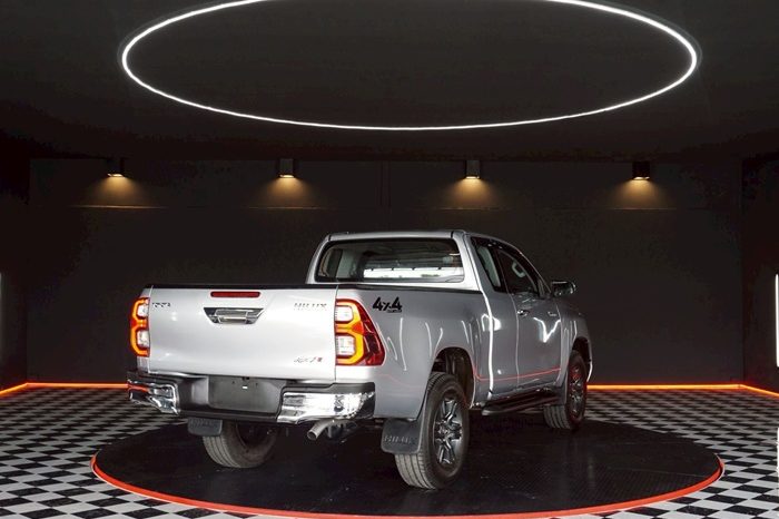REVO 4WD 2020 2.4 MID MT SMART CAB SILVER  2607 full