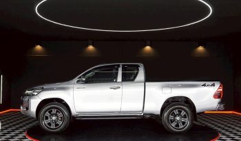 REVO 4WD 2020 2.4 MID MT SMART CAB SILVER  2607 full