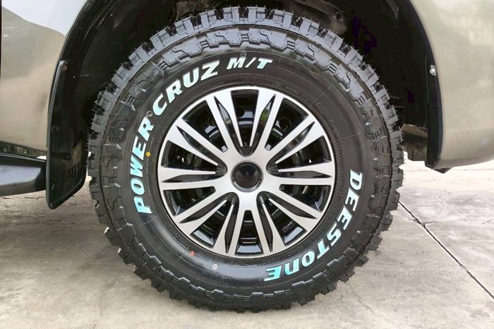 REVO 2WD 2021 2.4 ENTRY MT STANDARD BRONZE 3012 full