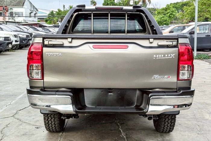 REVO 2WD 2021 2.4 ENTRY MT STANDARD BRONZE 3012 full