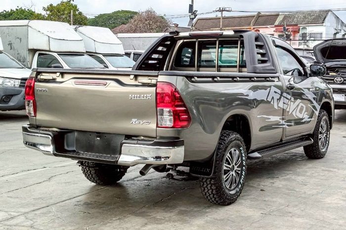 REVO 2WD 2021 2.4 ENTRY MT STANDARD BRONZE 3012 full