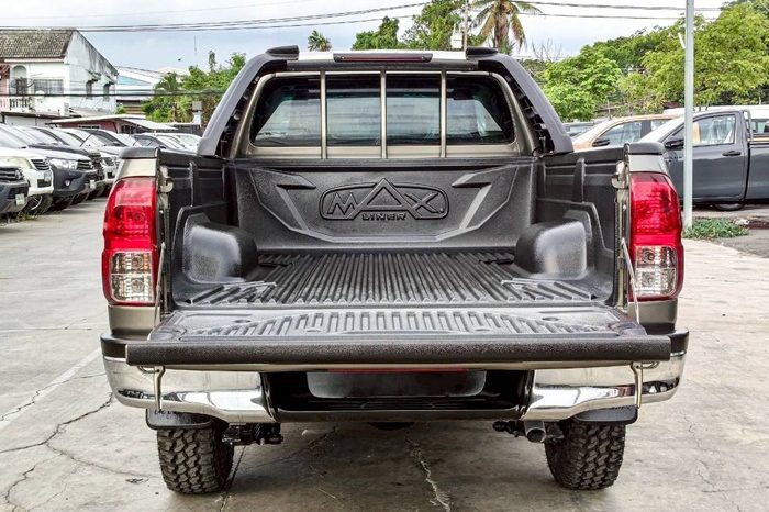 REVO 2WD 2021 2.4 ENTRY MT STANDARD BRONZE 3012 full