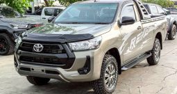 REVO 2WD 2021 2.4 ENTRY MT STANDARD BRONZE 3012