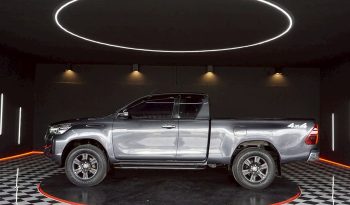 REVO 4WD 2022 2.4 MID MT SMART CAB DARK GREY  3055 full