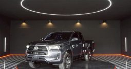 REVO 4WD 2022 2.4 MID MT SMART CAB DARK GREY  3055