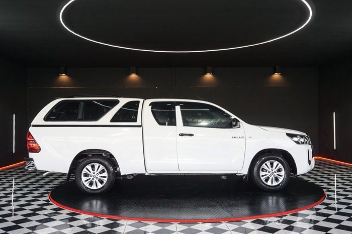 REVO 2WD 2020 2.4 MID AT SMART CAB WHITE  3203 full