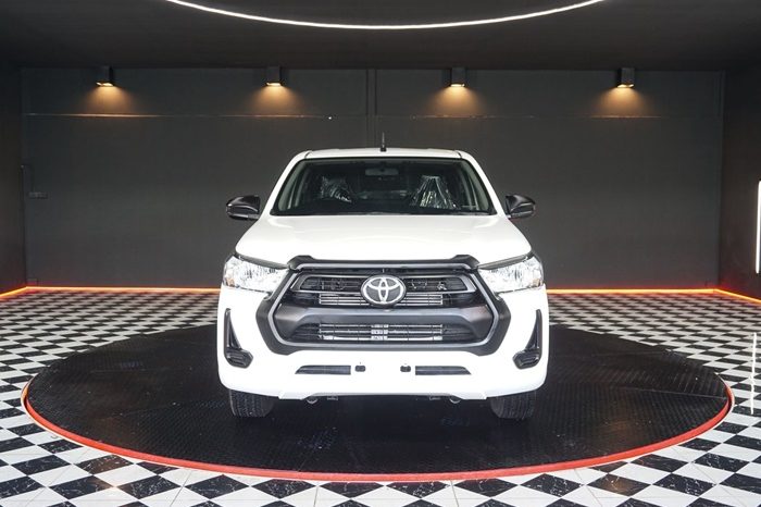 REVO 2WD 2020 2.4 MID AT SMART CAB WHITE  3203 full