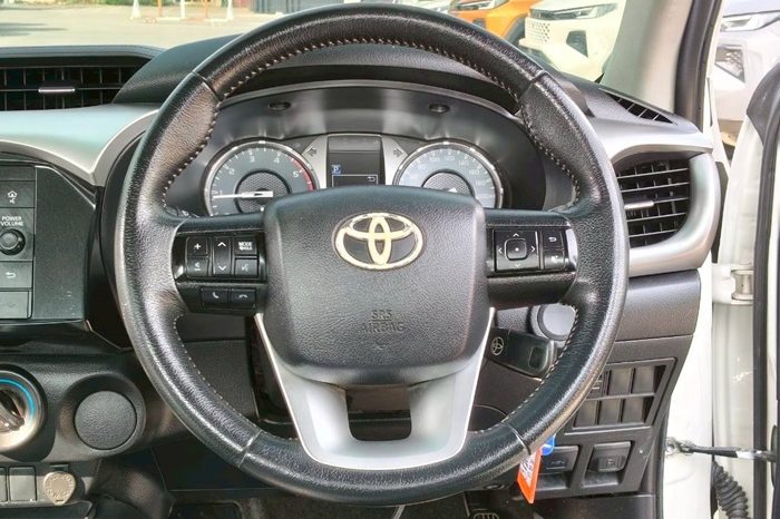 REVO 2WD 2020 2.4 MID AT SMART CAB WHITE  3503 full