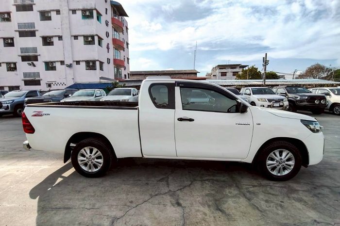 REVO 2WD 2020 2.4 MID AT SMART CAB WHITE  3503 full