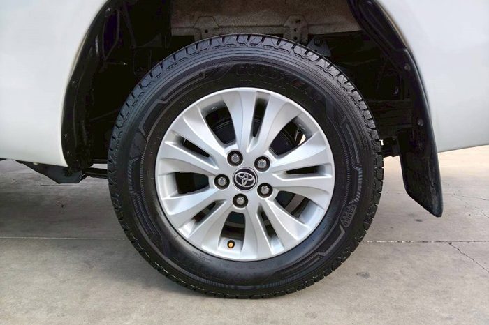 REVO 2WD 2020 2.4 MID AT SMART CAB WHITE  3503 full