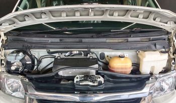 TOYOTA 2WD 2018 3.0 AT COMMUTER WHITE  3920 full