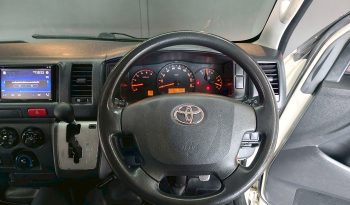 TOYOTA 2WD 2018 3.0 AT COMMUTER WHITE  3920 full