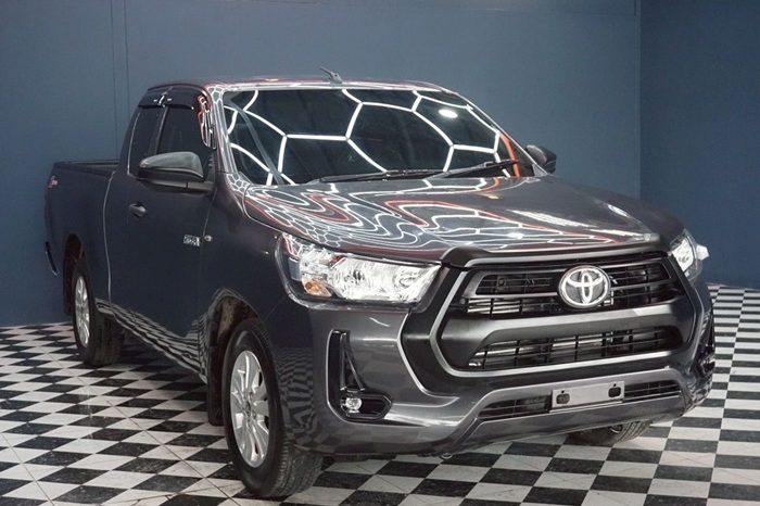 REVO 2WD 2020 2.4 MID MT SMART CAB DARK GREY  4247 full