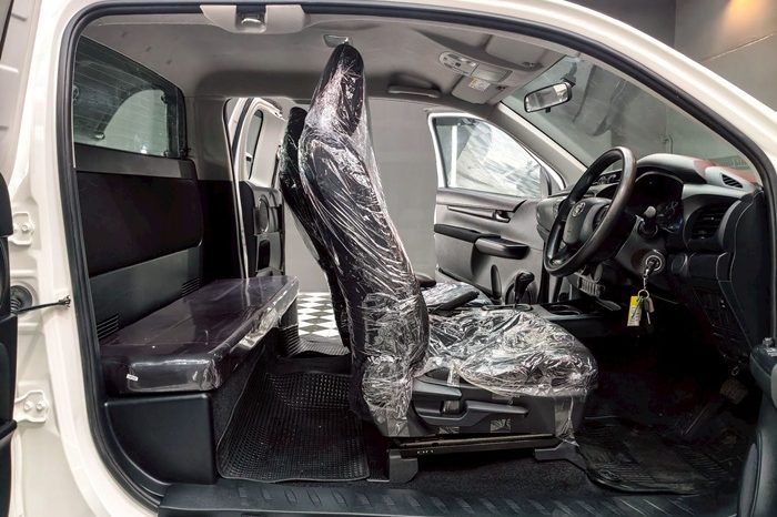 REVO 2WD 2023 2.4 ENTRY AT SMART CAB WHITE  427 full