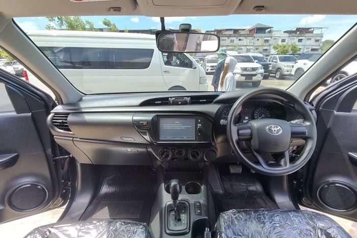 REVO 2WD 2022 2.4 ENTRY AT SMART CAB BLACK  4533 full