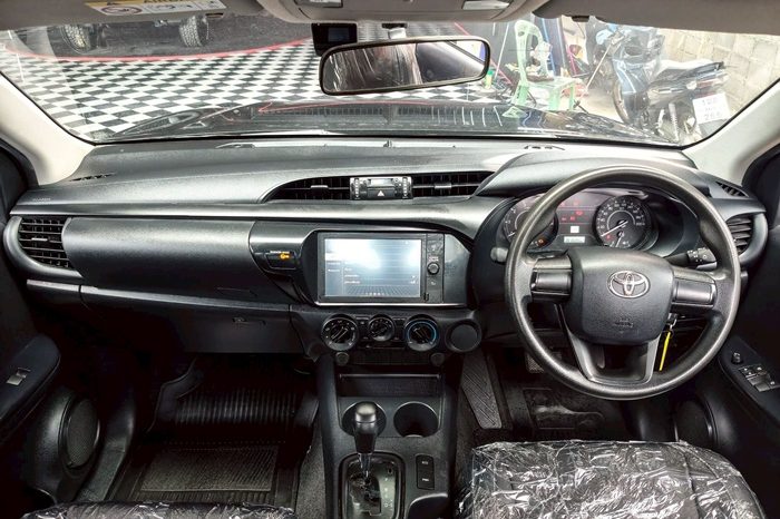 REVO 2WD 2022 2.4 ENTRY AT SMART CAB BLACK  4533 full