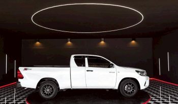 REVO 2WD 2017 2.4J MT SMART CAB WHITE  5372 full
