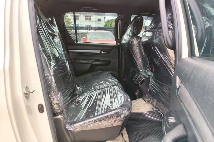 ROCCO 4WD 2021 2.8G AT DOUBLE CAB WHITE  5639 full