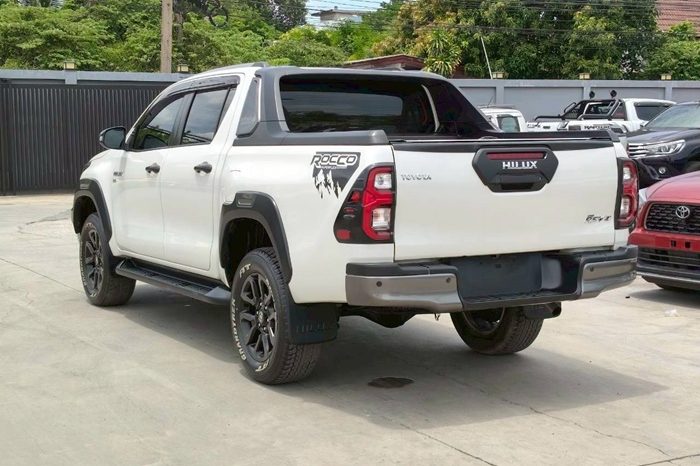 ROCCO 4WD 2021 2.8G AT DOUBLE CAB WHITE  5639 full