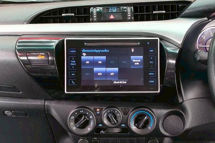 REVO PRE 2020 2.4E AT DOUBLE CAB WHITE  580 full