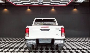 REVO PRE 2020 2.4E AT DOUBLE CAB WHITE  580 full