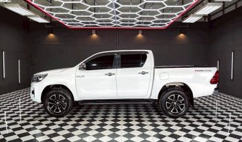REVO PRE 2020 2.4E AT DOUBLE CAB WHITE  580 full