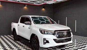 REVO PRE 2020 2.4E AT DOUBLE CAB WHITE  580 full