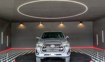 REVO 4WD 2021 2.4 MID MT SMART CAB SILVER  6005 full