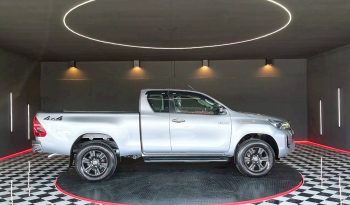 REVO 4WD 2021 2.4 MID MT SMART CAB SILVER  6005 full
