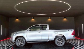 REVO 4WD 2021 2.4 MID MT SMART CAB SILVER  6274 full