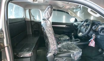 REVO 4WD 2021 2.4 MID MT SMART CAB SILVER  6274 full