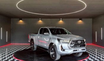 REVO 4WD 2021 2.4 MID MT SMART CAB SILVER  6274 full