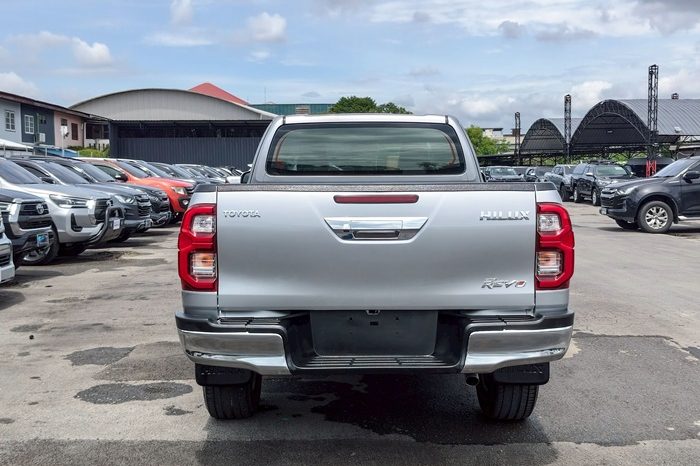 REVO 4WD 2021 2.4 MID MT SMART CAB SILVER  6274 full